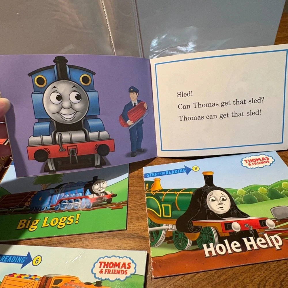 Thomas & Friends On Track with Phonics Step into Reading 11 Book Set Boxed